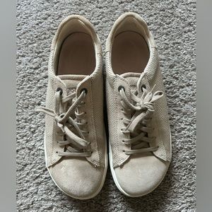 Beige fashion sneakers